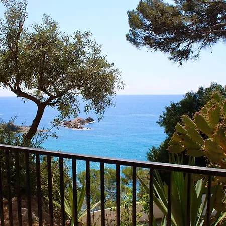 Cala Llevado *