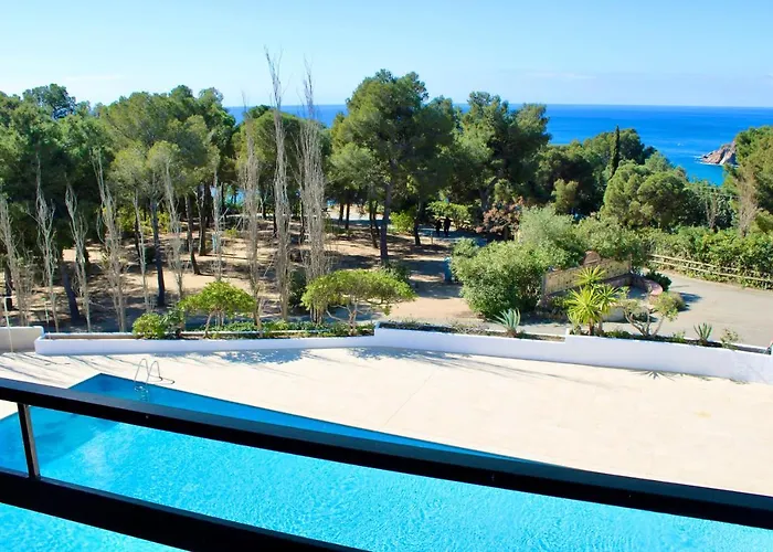 Cala Llevado * Тосса-де-Мар